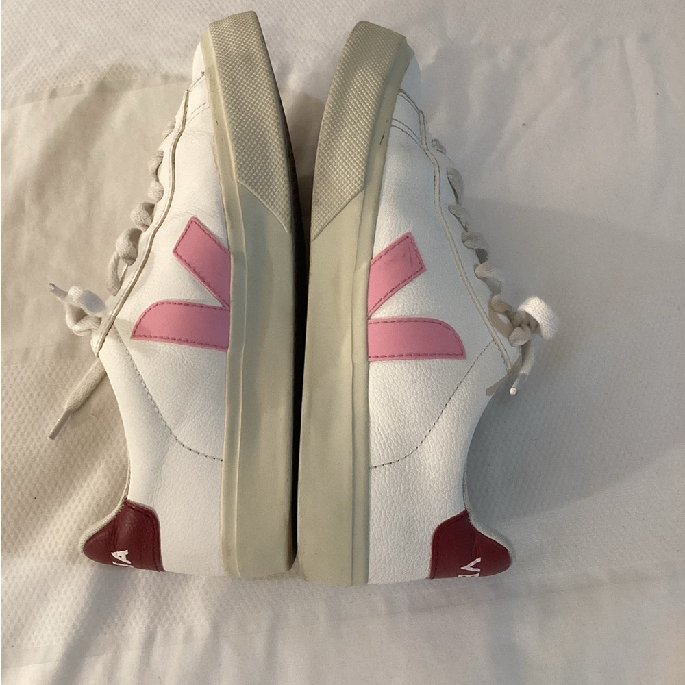 VEJA Esplar Low-Top Sneakers - Picture 8 of 13